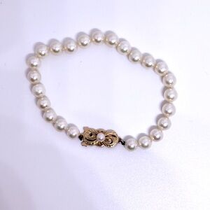 Mikimoto Pearl bracelet 18k 7.5” WOWSA AWESOME